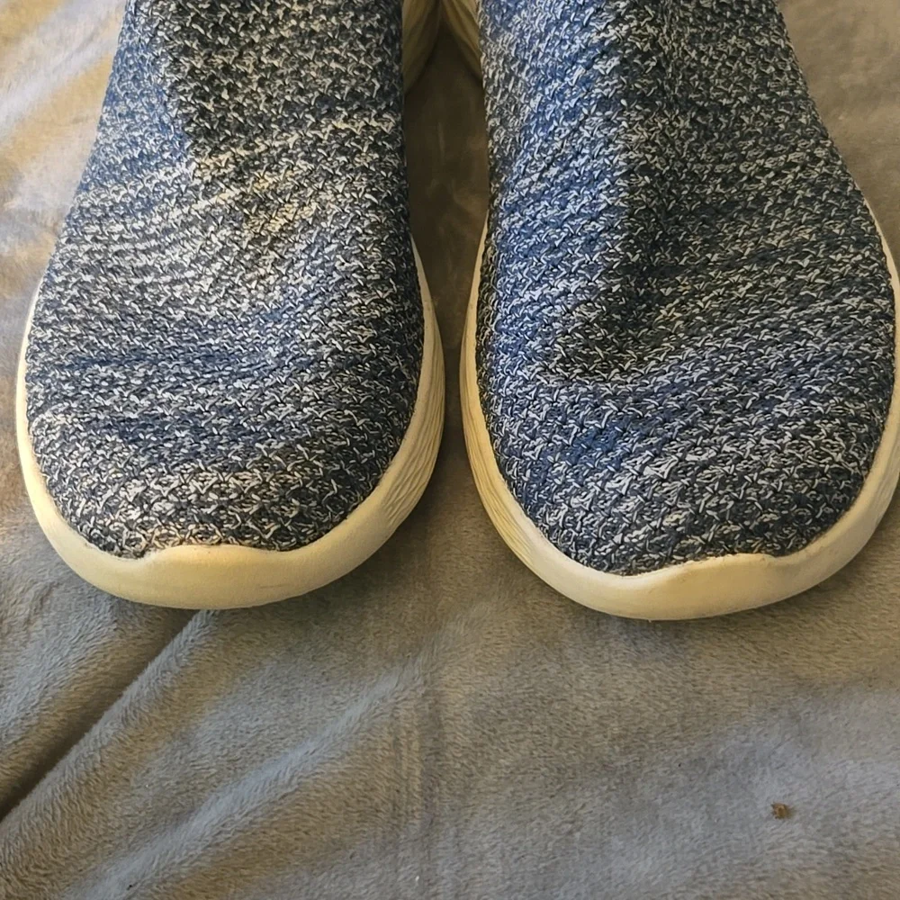 Skechers women's You Walk sneakers - Picture 2 of 8